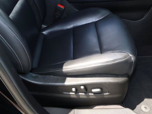 Certified 2023 Cadillac XT4 Premium Luxury FWD image 23