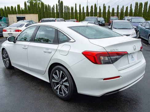 Used 2024 Honda Civic EX image 10