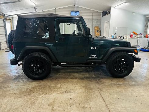 Used 2005 Jeep Wrangler X w/ Tire & Wheel Group (Ecco) AWD/4WD image 16