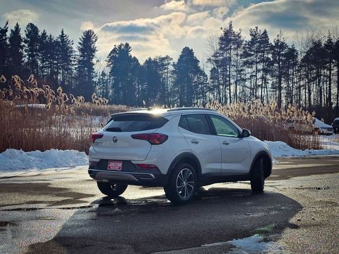 Used 2020 Buick Encore GX Essence w/ Advanced Technology Package image 4