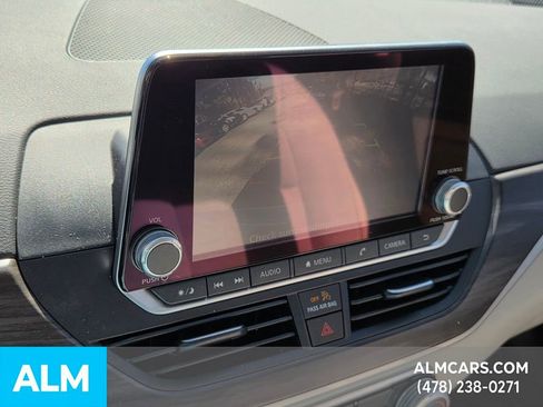 Used 2025 Nissan Altima 2.5 SV image 19