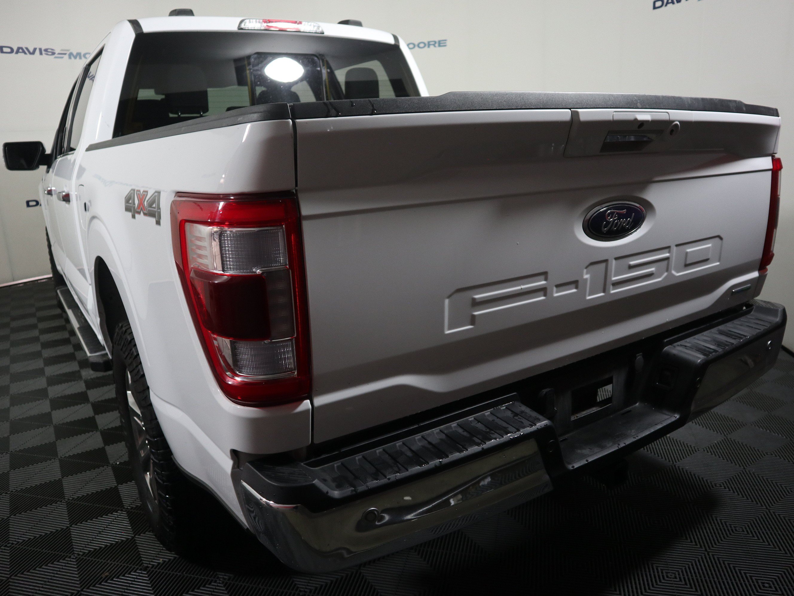 Used 2023 Ford F150 Lariat AWD/4WD image 8