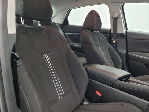 Used 2023 Hyundai Elantra SEL w/ Convenience Package image 21