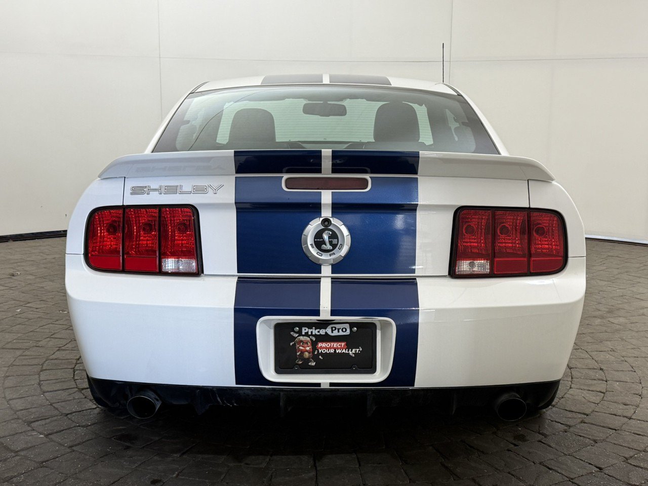 Used 2007 Ford Mustang Shelby GT500 RWD image 6