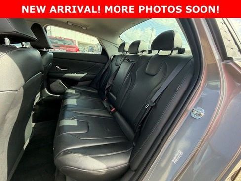 Used 2024 Hyundai Elantra Limited FWD image 6