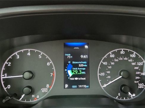 Certified 2023 Toyota Corolla Cross L image 34