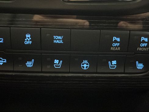 Used 2015 RAM 1500 Limited AWD/4WD image 29
