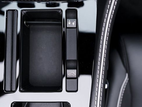 Used 2016 Aston Martin DB9 GT image 84