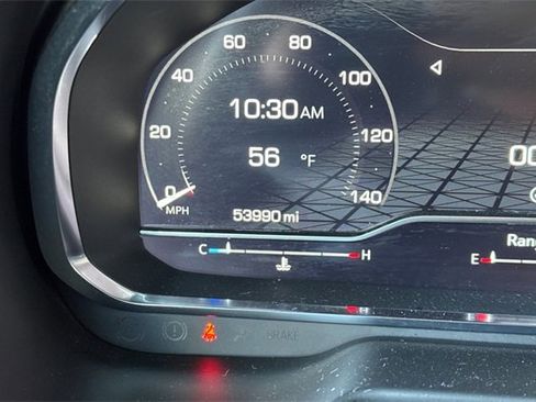 Used 2024 GMC Yukon XL SLT image 28