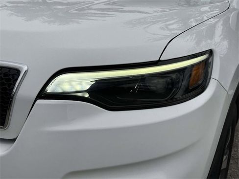 Certified 2019 Jeep Cherokee Limited image 9