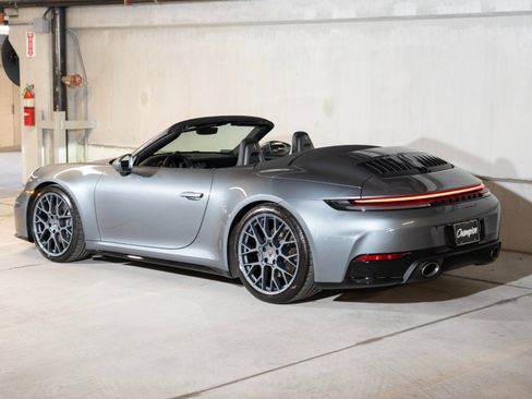 Used 2025 Porsche 911 Carrera T RWD image 3