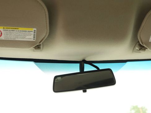 Used 2013 Chevrolet Express 2500 image 25