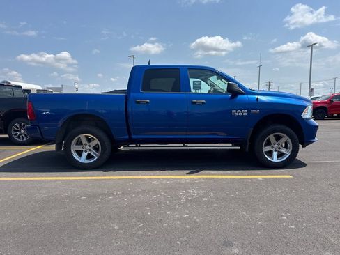 Used 2017 RAM 1500 Express AWD/4WD image 4