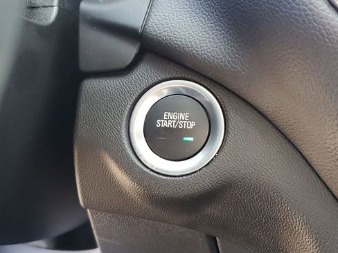 Used 2023 Chevrolet Equinox LT image 29