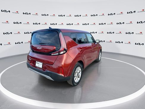 Certified 2023 Kia Soul LX w/ LX Technology Package FWD image 8