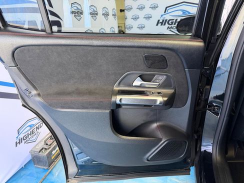 Used 2024 Mercedes-Benz GLB 250 4MATIC image 20