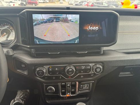 Used 2020 Jeep Wrangler Unlimited Sport image 18