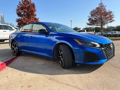 Used 2025 Nissan Altima 2.5 SR image 5