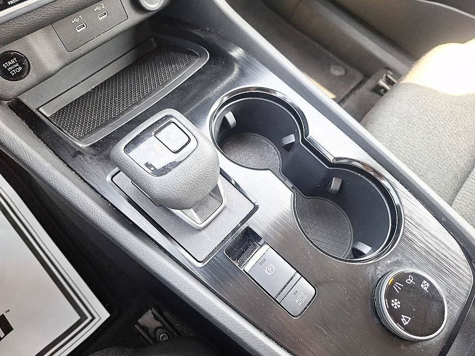 Certified 2025 Nissan Rogue SV AWD/4WD image 18