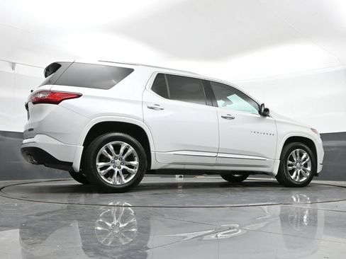 Used 2021 Chevrolet Traverse High Country w/ LPO, Cargo Package AWD/4WD image 44