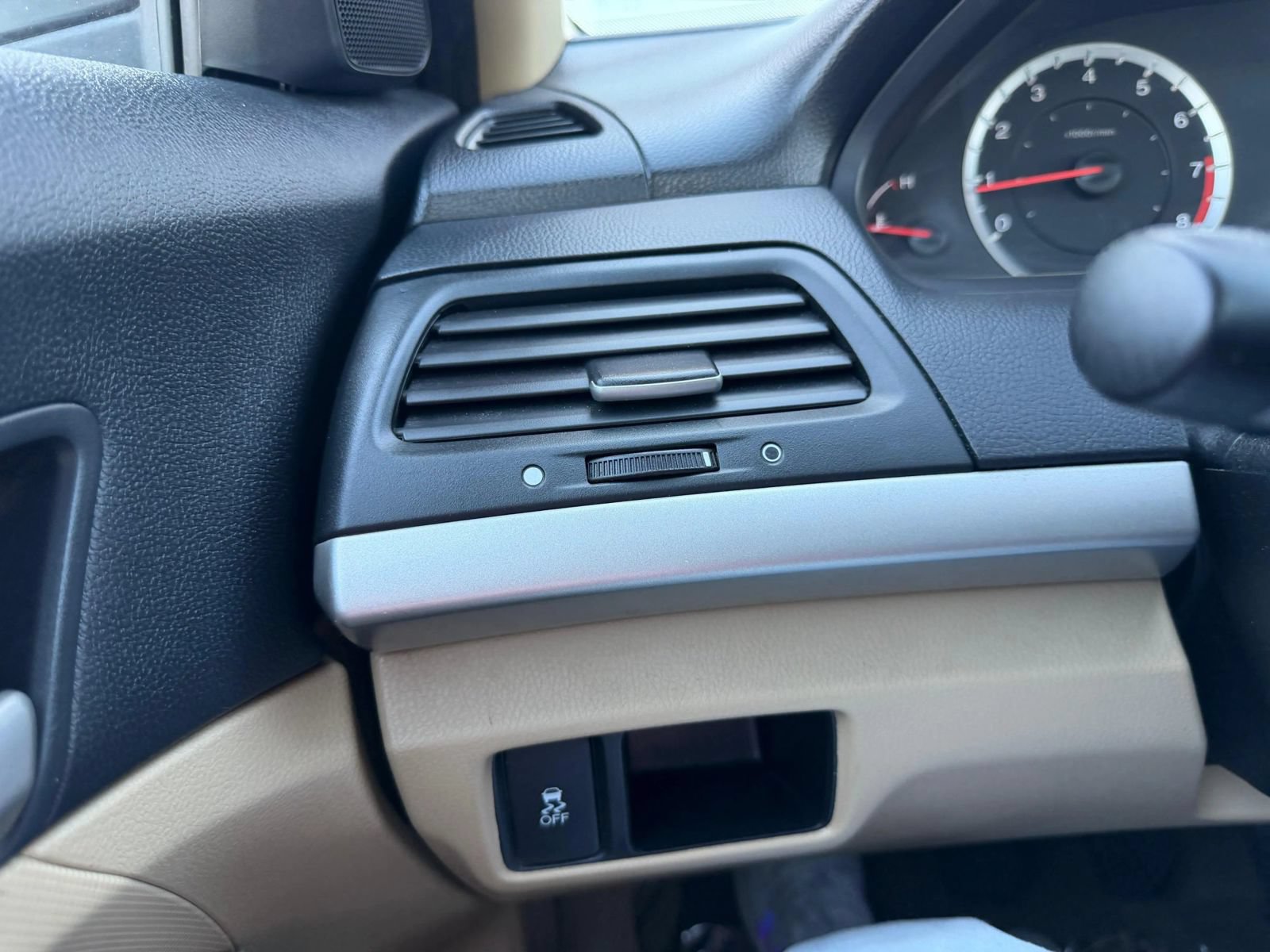 Used 2012 Honda Accord LX image 16