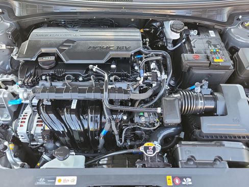 Certified 2025 Hyundai Elantra Sport FWD image 30