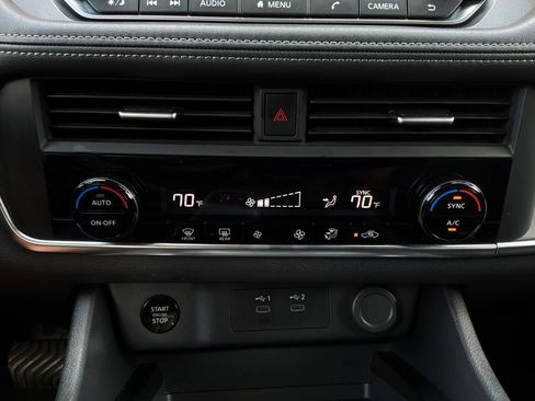 Used 2025 Nissan Rogue SV AWD/4WD image 28
