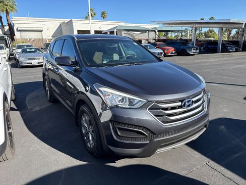 Used 2016 Hyundai Santa Fe Sport image 2