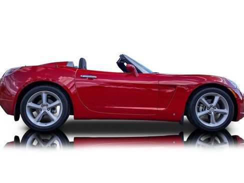 Used 2009 Saturn Sky w/ Premium Trim Package RWD image 2