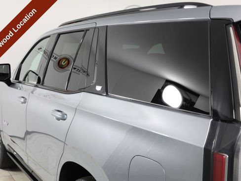 Used 2023 Cadillac Escalade V AWD/4WD image 51