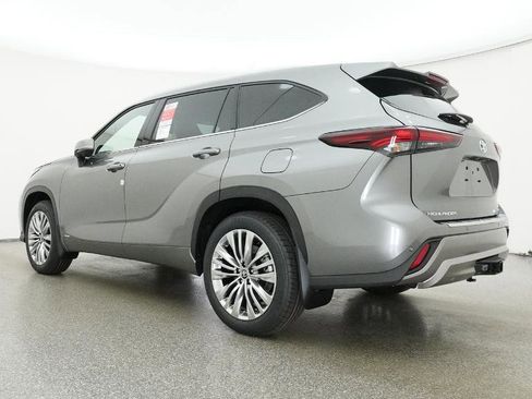 New 2026 Toyota Highlander Platinum image 86
