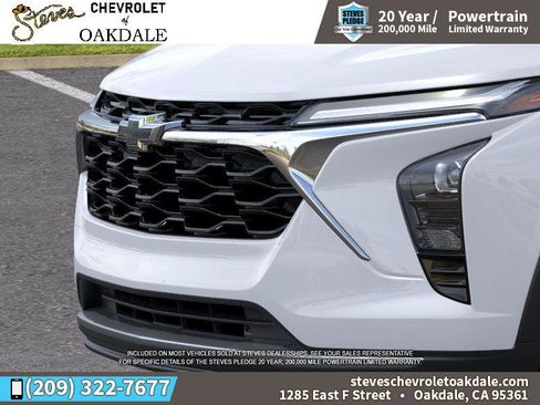 New 2025 Chevrolet Trax LT w/ Driver Confidence Package FWD image 13