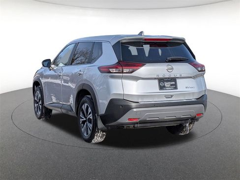 Used 2023 Nissan Rogue SV image 7