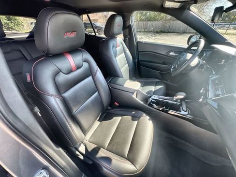 Used 2025 Chevrolet Trax RS w/ Sunroof Package image 27