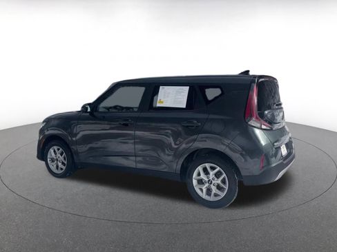 Used 2025 Kia Soul LX w/ LX Technology Package image 10