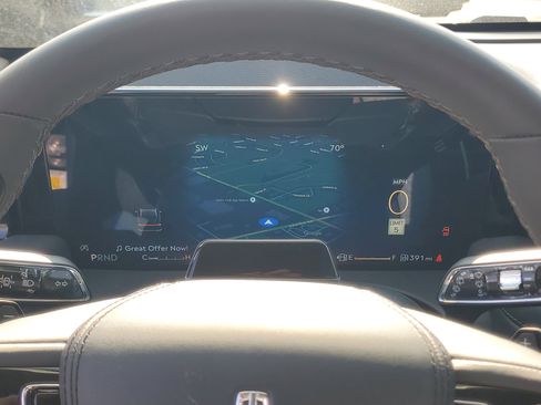 New 2026 Lincoln Aviator AWD image 18