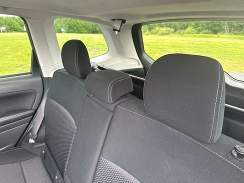Used 2017 Subaru Forester 2.5i Premium AWD/4WD image 34