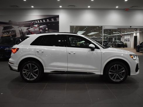 Used 2023 Audi Q3 2.0T Premium Plus w/ Premium Plus Package image 12