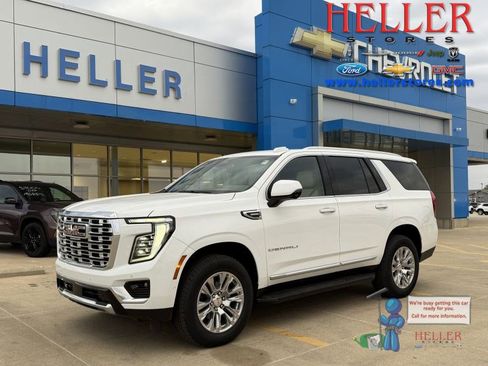 Used 2025 GMC Yukon Denali w/ Advanced Technology Package AWD/4WD image 1