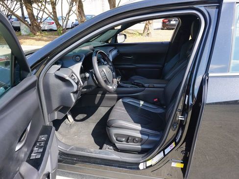 Used 2019 Lexus UX 200 F Sport w/ F Sport Premium Package image 2