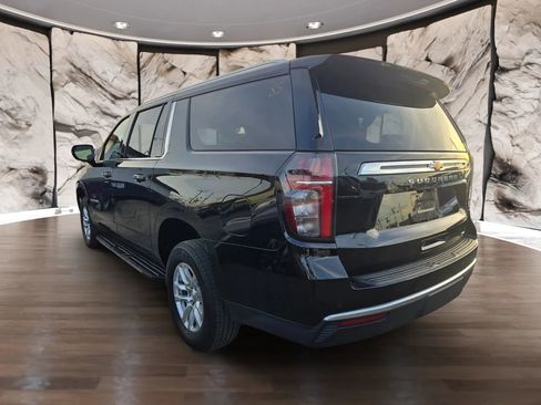 Used 2024 Chevrolet Suburban LT image 6