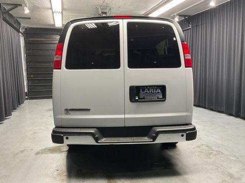 Used 2025 Chevrolet Express 3500 LT w/ LT Preferred Equipment Group image 3