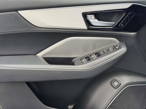 Used 2023 Acura MDX SH-AWD w/ Technology Package image 12