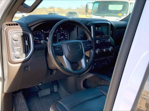 Used 2021 GMC Sierra 1500 Denali w/ Denali Ultimate Package image 18