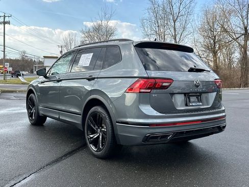 Used 2024 Volkswagen Tiguan SE R-Line image 2