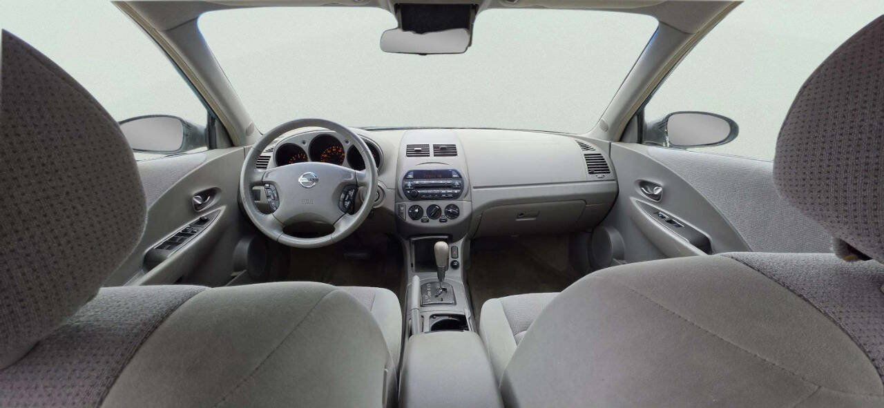 Used 2002 Nissan Altima 2.5 S FWD image 8