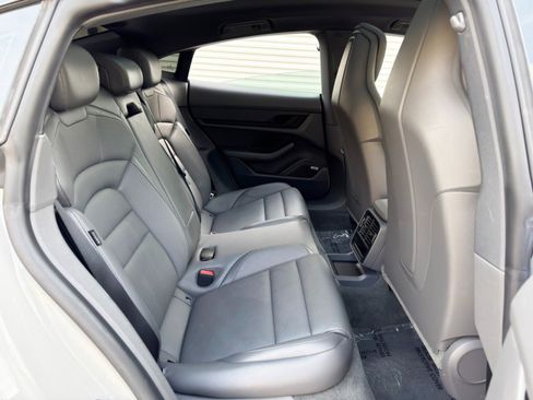 Used 2022 Porsche Taycan RWD image 39