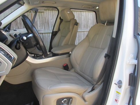 Used 2016 Land Rover Range Rover Sport HSE image 54