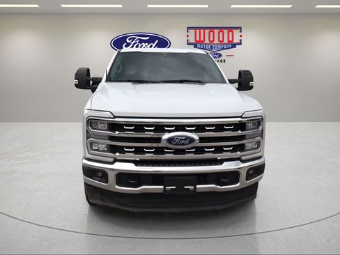 Used 2024 Ford F250 Lariat w/ FX4 Off-Road Package AWD/4WD image 9