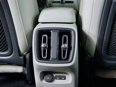 New 2026 Volvo XC40 B5 Plus w/ Protection Package Premier AWD/4WD image 23